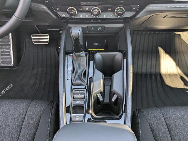 new 2025 Honda Accord Hybrid car