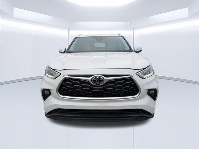 used 2023 Toyota Highlander car, priced at $38,588