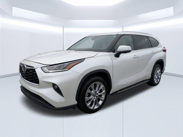 used 2023 Toyota Highlander car, priced at $38,588