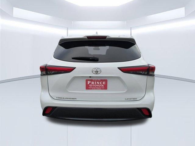 used 2023 Toyota Highlander car, priced at $38,588
