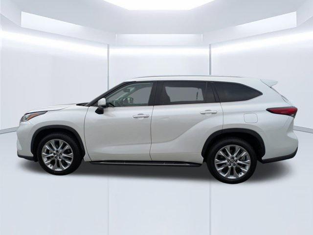 used 2023 Toyota Highlander car, priced at $38,588