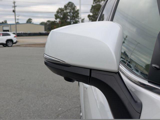 used 2023 Toyota Highlander car, priced at $38,588