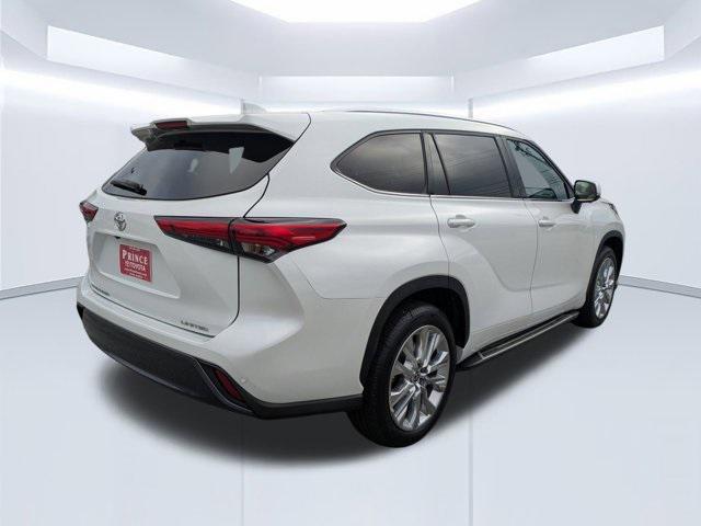 used 2023 Toyota Highlander car, priced at $38,588