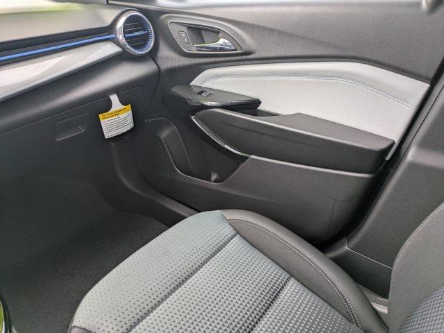 new 2025 Chevrolet Trax car, priced at $24,645