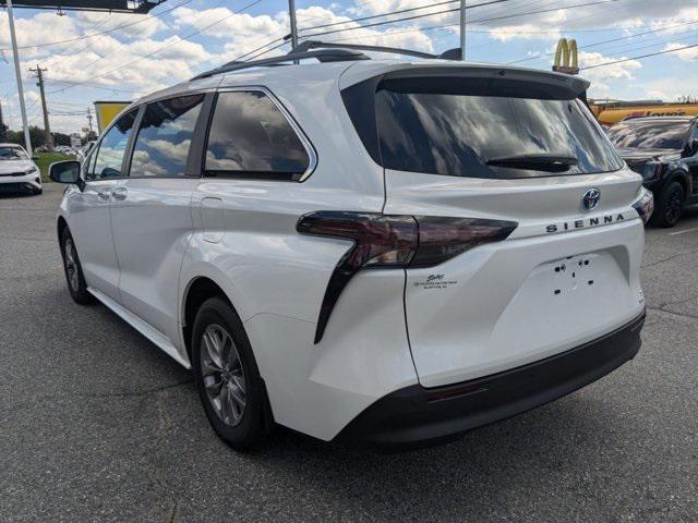 new 2024 Toyota Sienna car, priced at $47,085