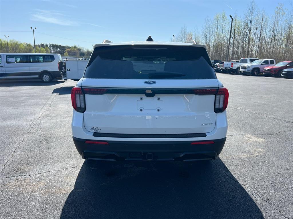 new 2025 Ford Explorer car, priced at $44,327