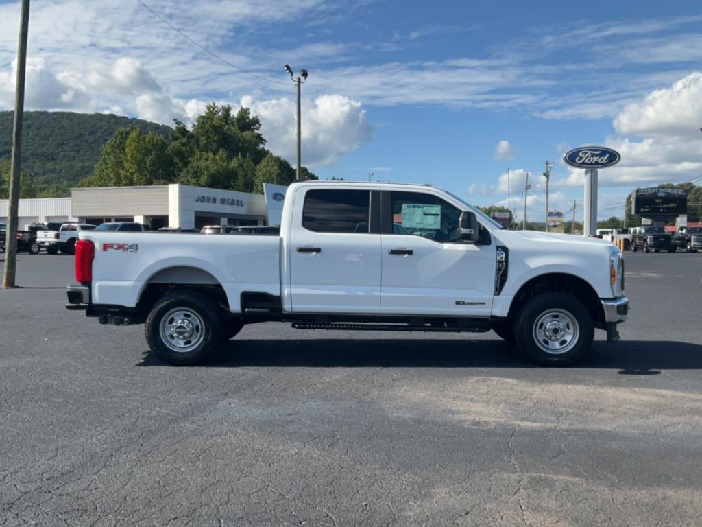 new 2024 Ford F-350 car, priced at $61,975