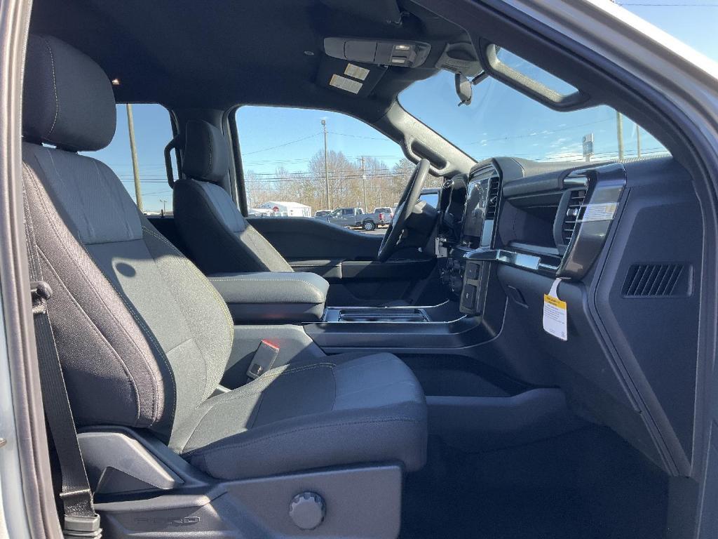 new 2025 Ford F-150 car, priced at $49,160