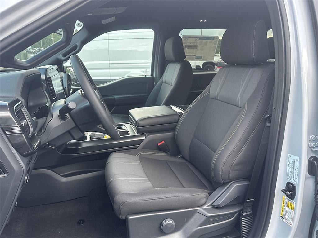 new 2025 Ford F-150 car, priced at $49,370