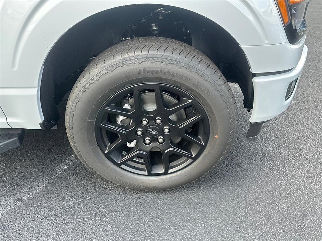 new 2025 Ford F-150 car, priced at $49,370