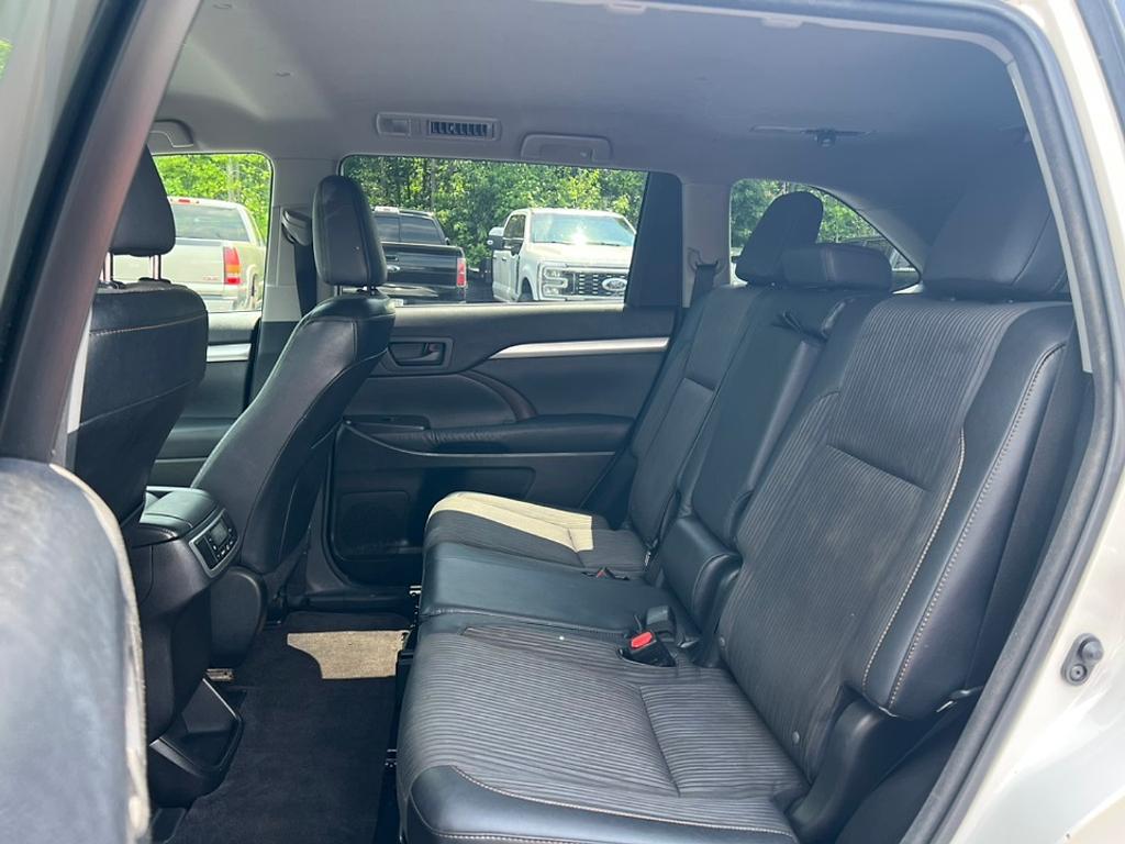 used 2014 Toyota Highlander car, priced at $16,618