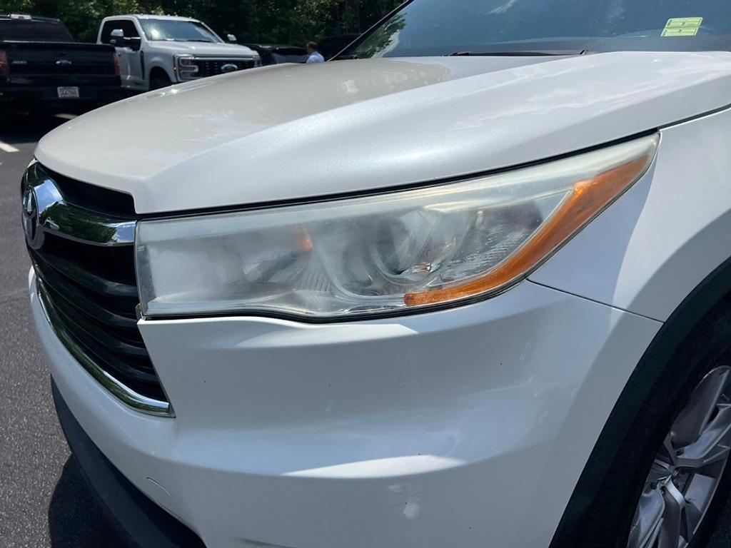 used 2014 Toyota Highlander car, priced at $16,618