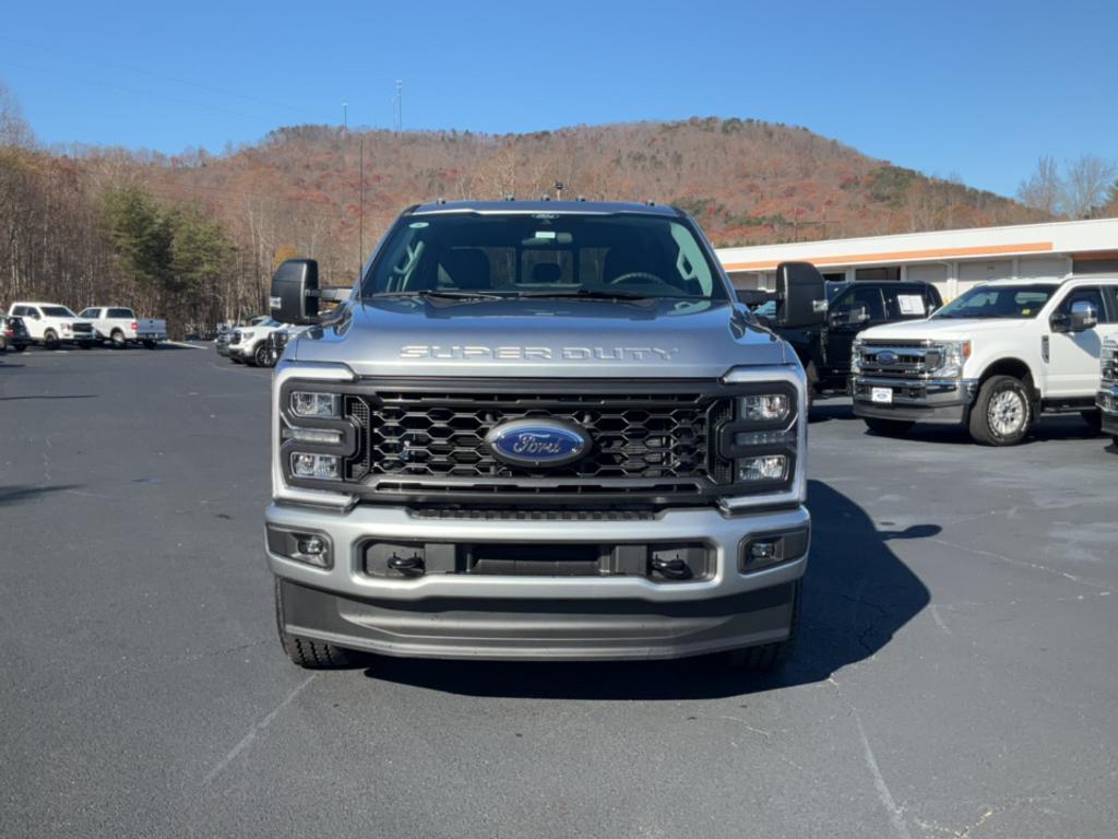 new 2024 Ford F-250 car, priced at $65,165