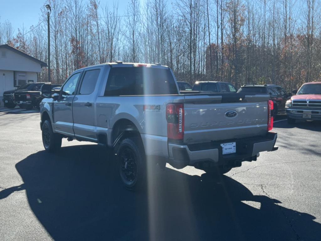 new 2024 Ford F-250 car, priced at $65,165