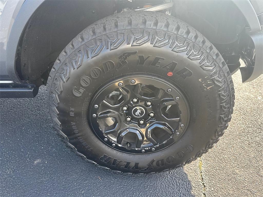 new 2025 Ford Bronco car, priced at $50,665