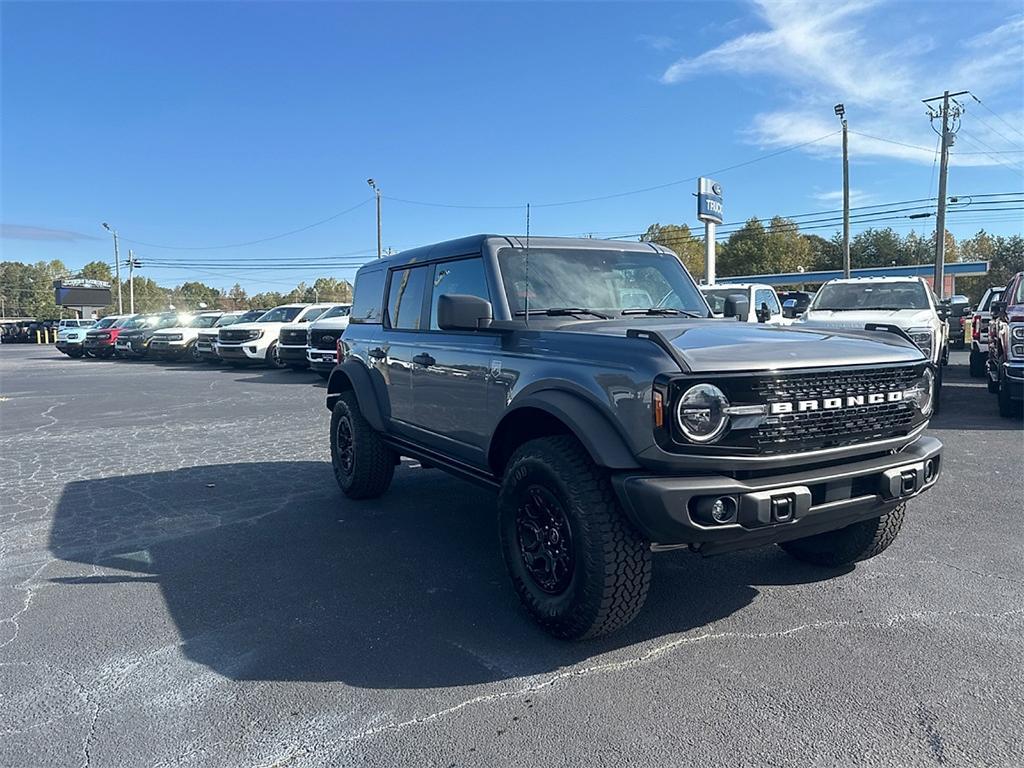 new 2025 Ford Bronco car, priced at $50,665