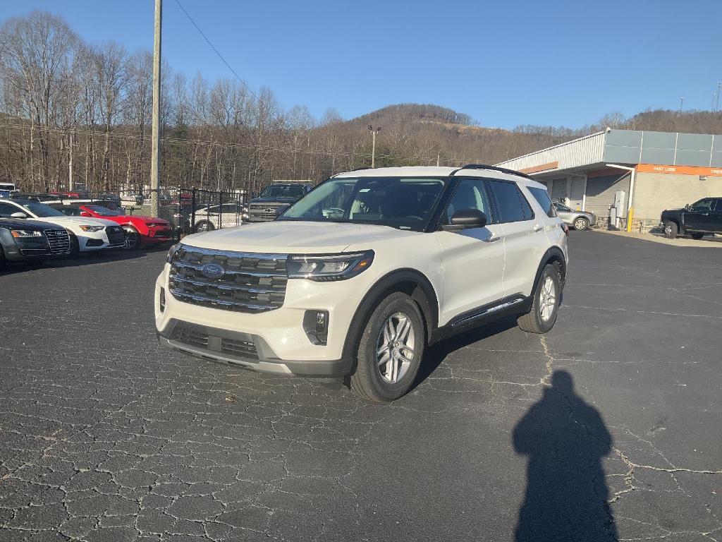 new 2025 Ford Explorer car, priced at $41,765