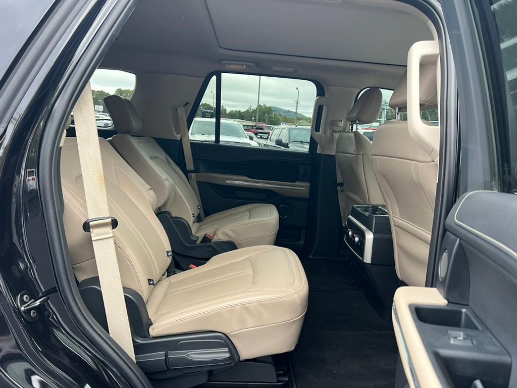 used 2024 Ford Expedition car, priced at $49,158