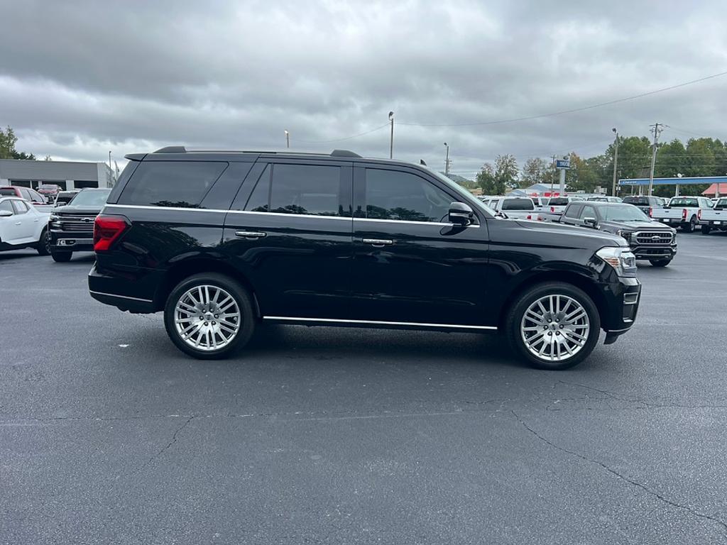 used 2024 Ford Expedition car, priced at $49,158