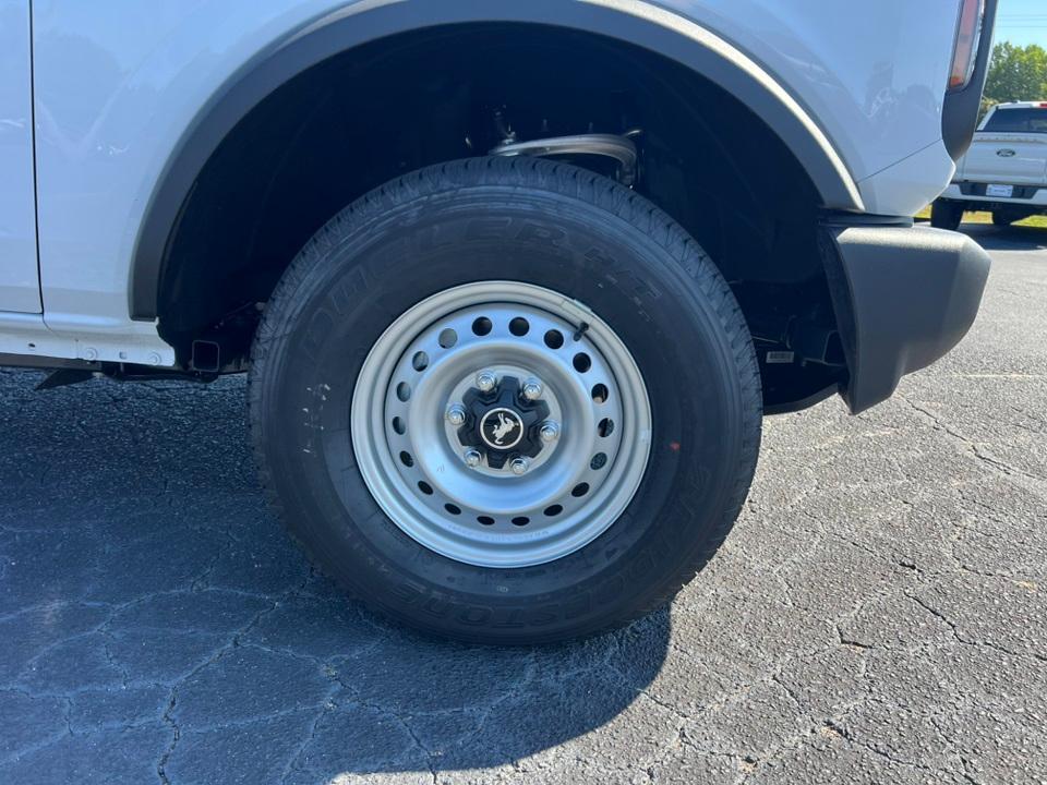 new 2025 Ford Bronco car, priced at $35,885