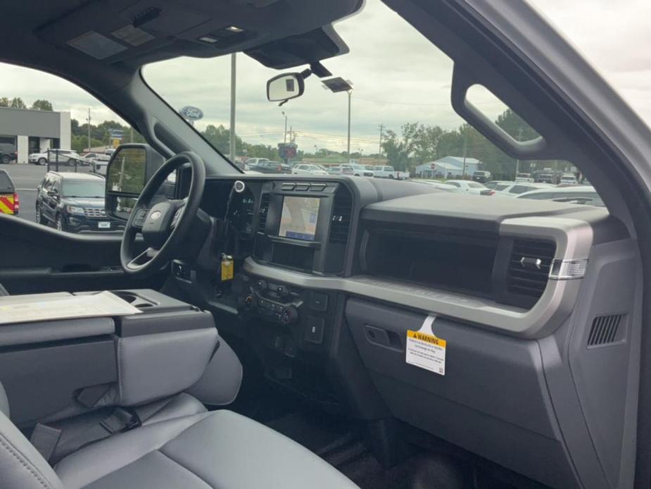 new 2024 Ford F-250 car, priced at $47,570