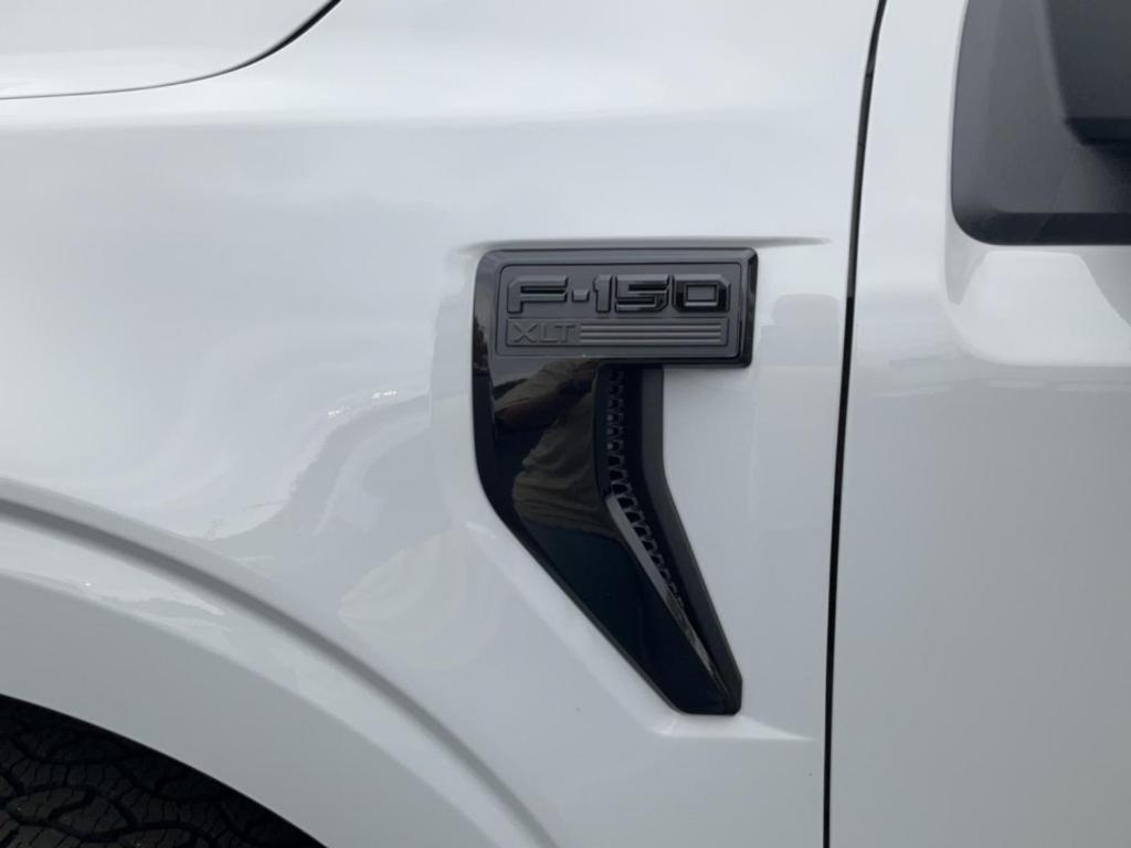 new 2024 Ford F-150 car, priced at $57,375