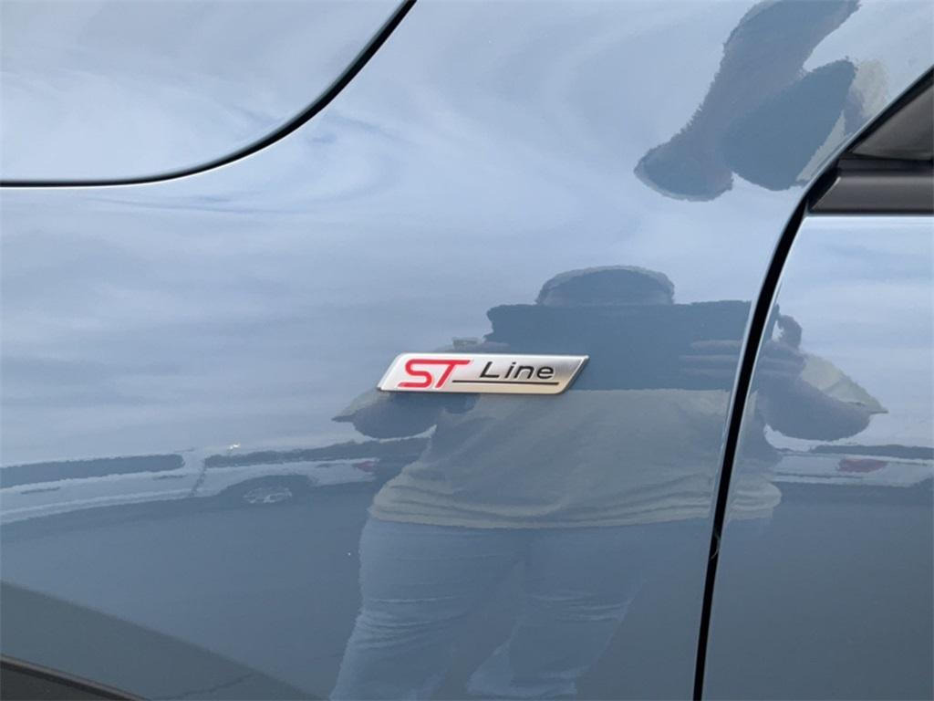 new 2025 Ford Escape car, priced at $31,214