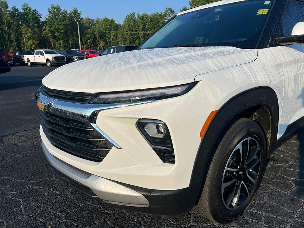 used 2025 Chevrolet TrailBlazer car, priced at $24,589