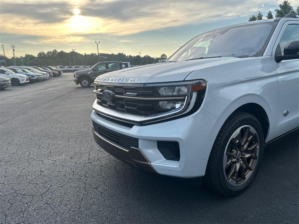 new 2025 Ford Expedition Max car, priced at $87,610
