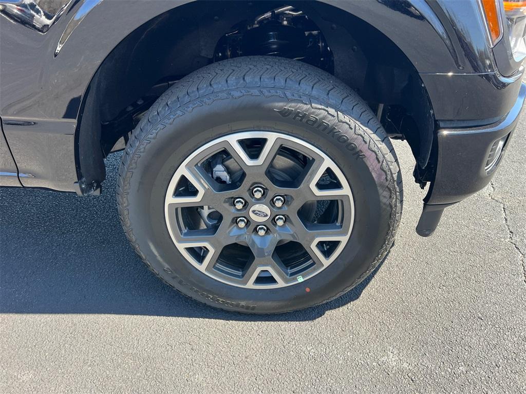new 2025 Ford F-150 car, priced at $48,697