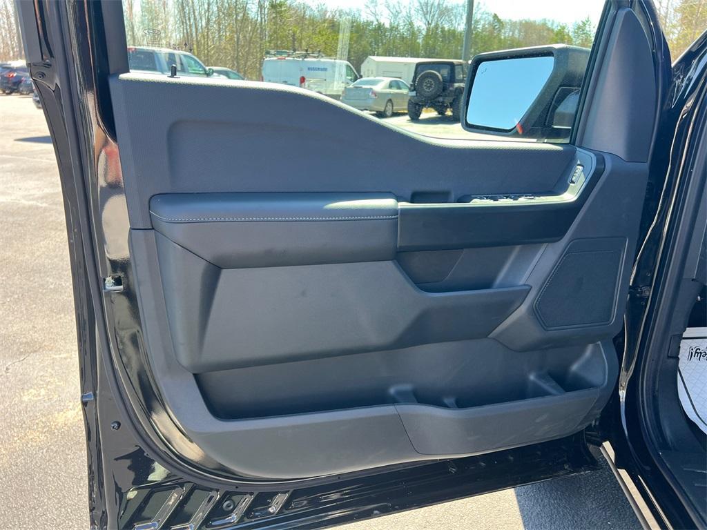 new 2025 Ford F-150 car, priced at $48,697