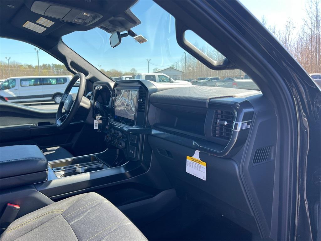 new 2025 Ford F-150 car, priced at $48,697