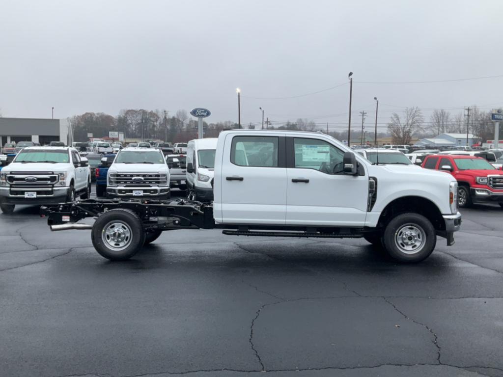 new 2024 Ford F-250 car, priced at $47,570