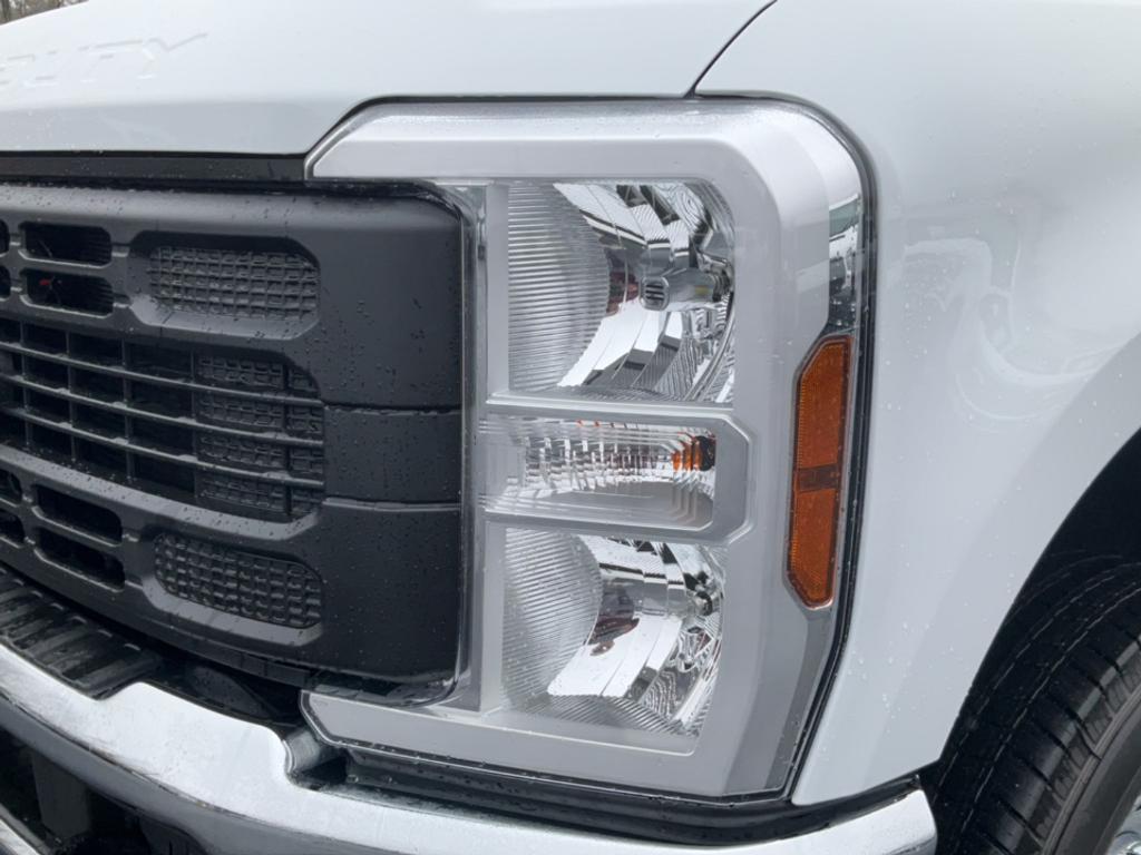 new 2024 Ford F-250 car, priced at $47,570