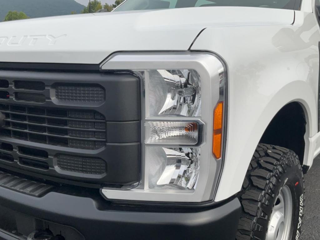 new 2024 Ford F-350 car, priced at $62,190