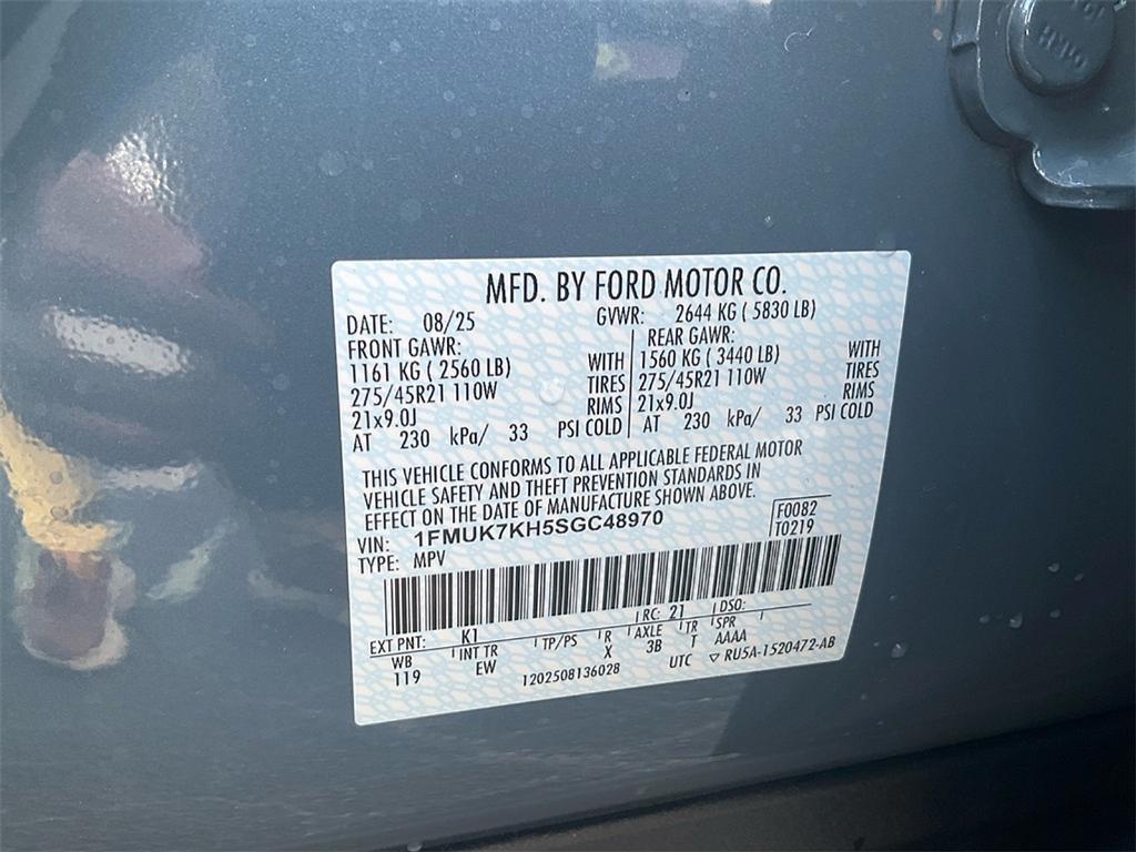 new 2025 Ford Explorer car, priced at $42,625