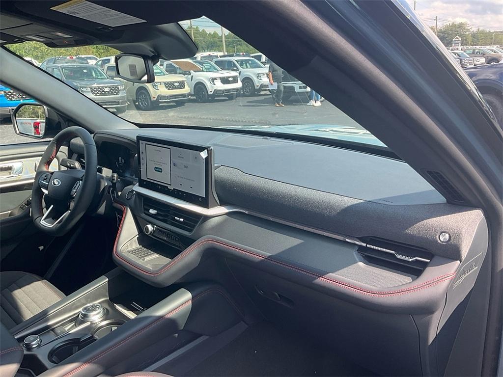 new 2025 Ford Explorer car, priced at $42,625