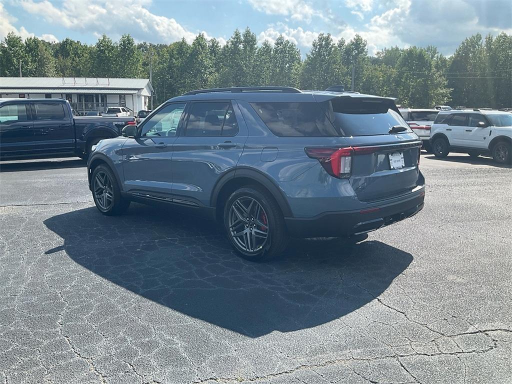 new 2025 Ford Explorer car, priced at $42,625