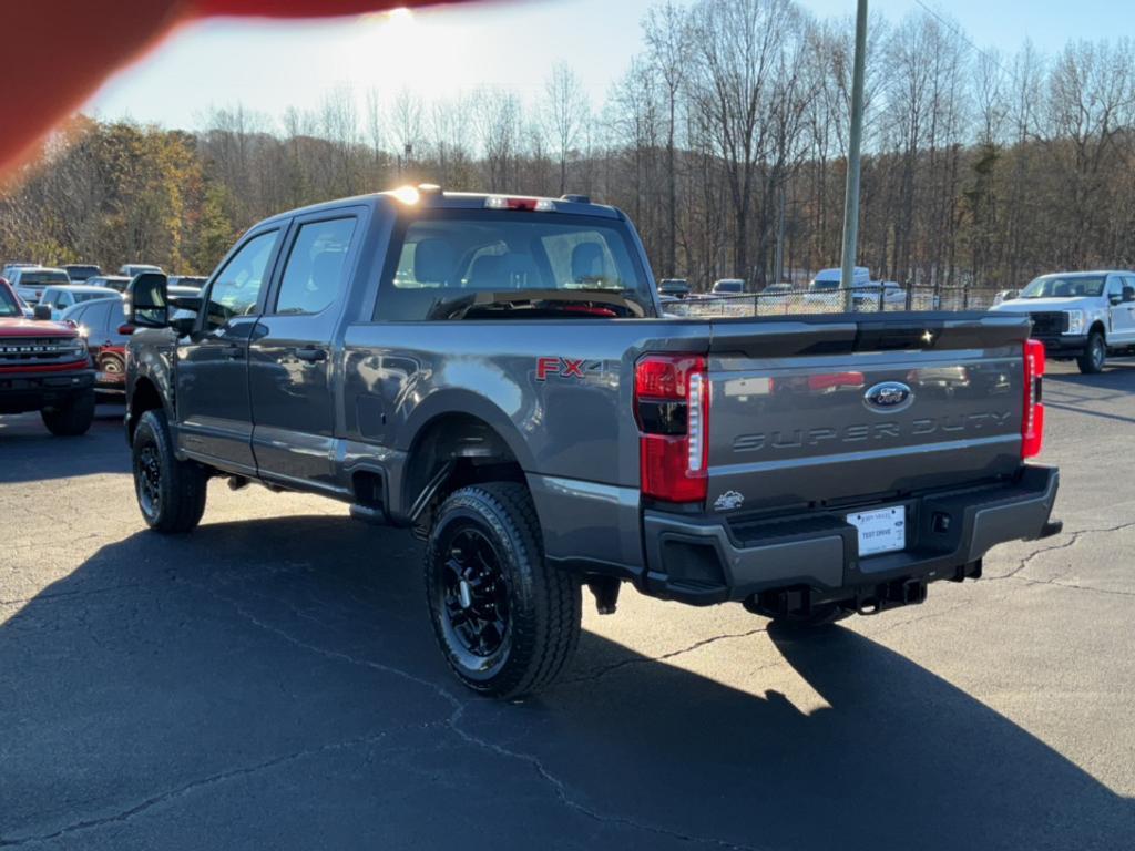 new 2024 Ford F-250 car, priced at $63,600