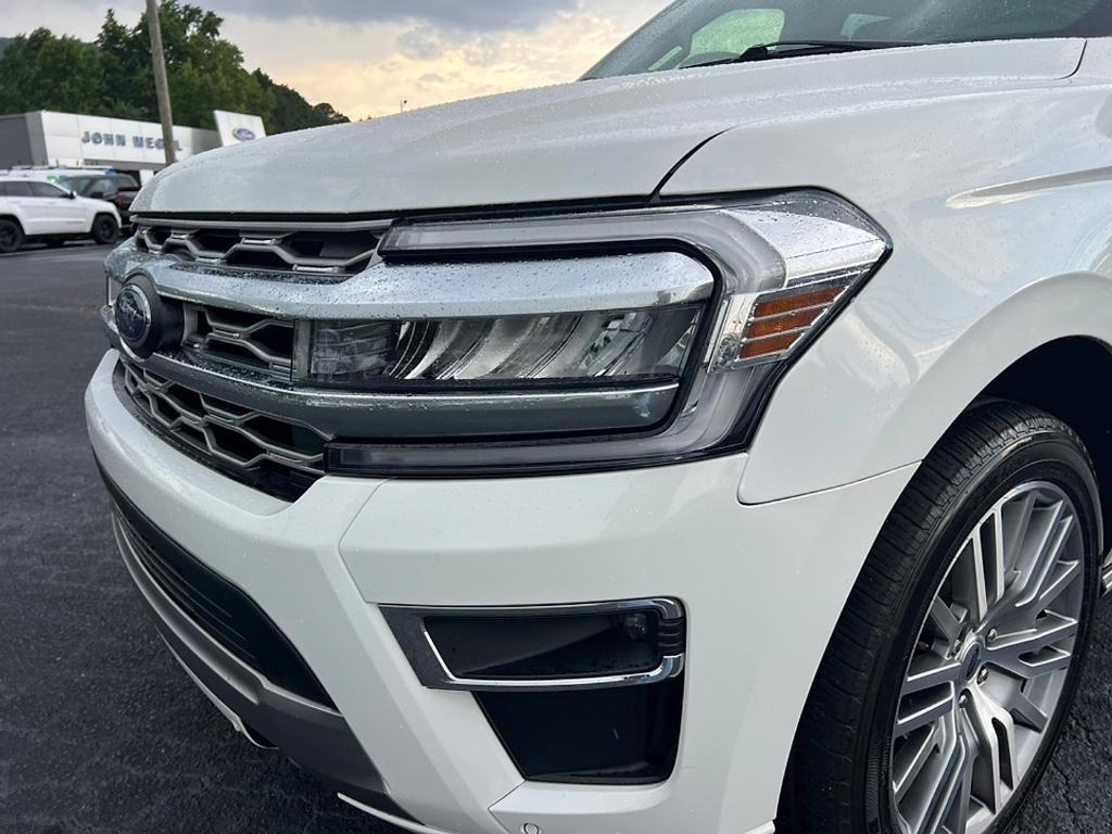 used 2023 Ford Expedition car, priced at $60,994