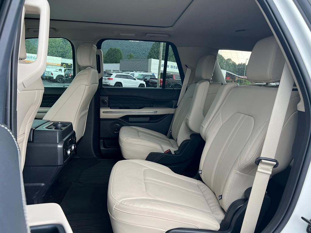used 2023 Ford Expedition car, priced at $60,994