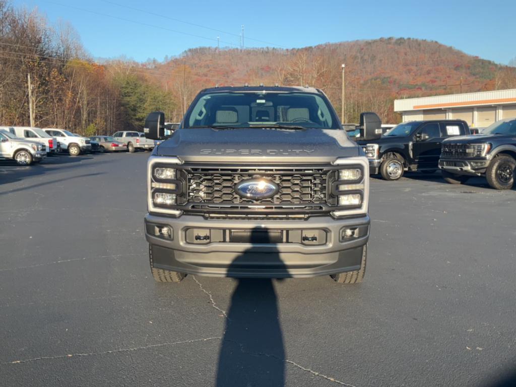 new 2024 Ford F-250 car, priced at $65,165