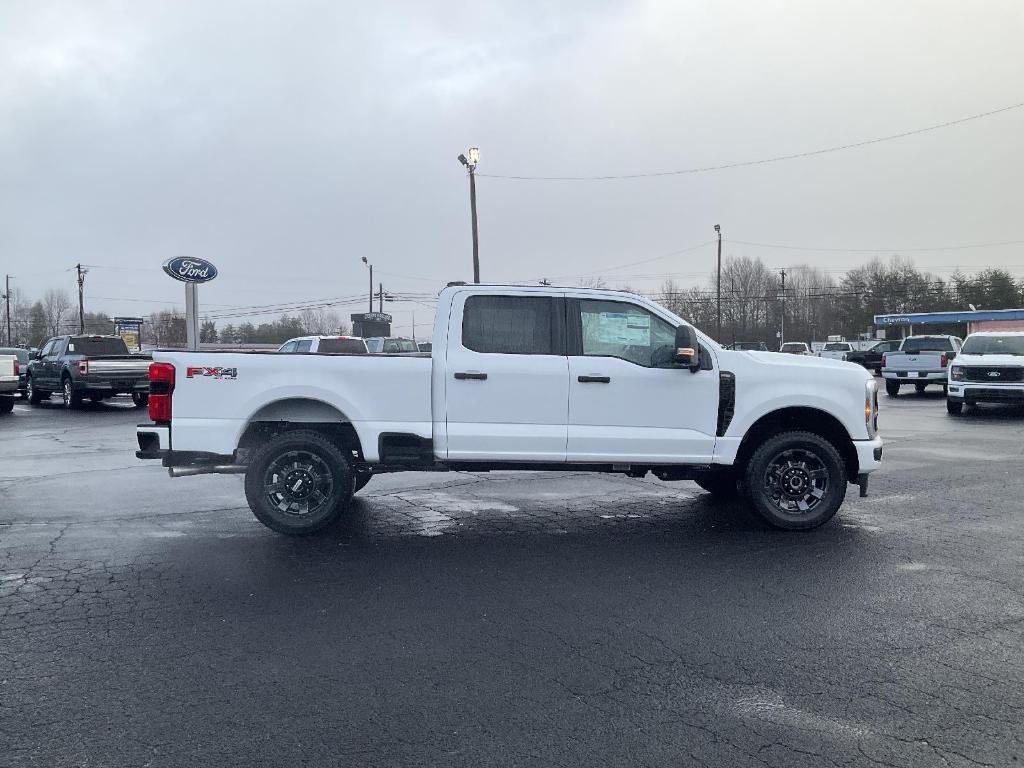 new 2025 Ford F-250 car, priced at $61,590