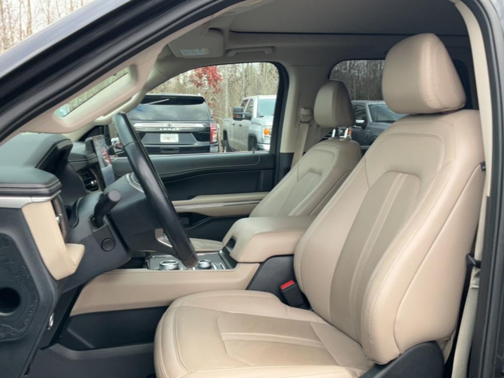 used 2022 Ford Expedition Max car, priced at $43,813