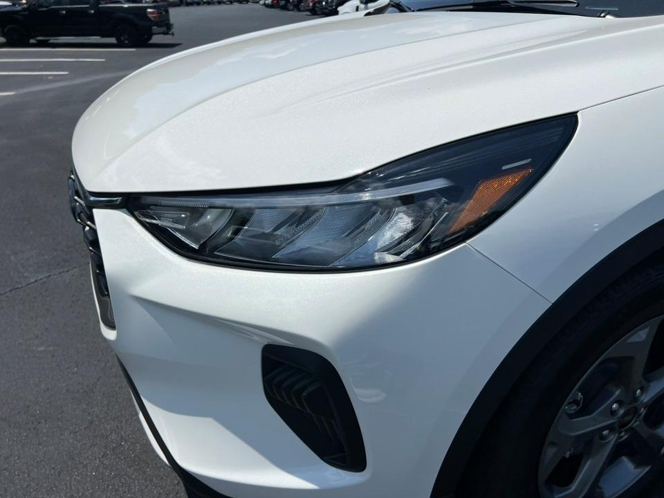 new 2025 Ford Escape car, priced at $26,820