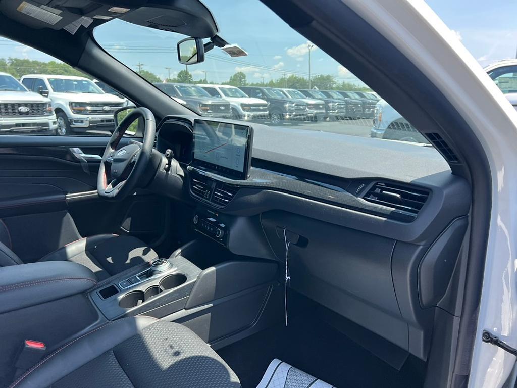 new 2025 Ford Escape car, priced at $30,320