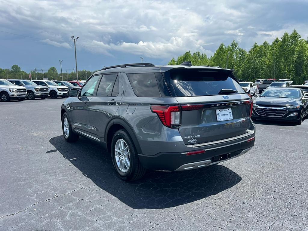 used 2025 Ford Explorer car, priced at $39,999