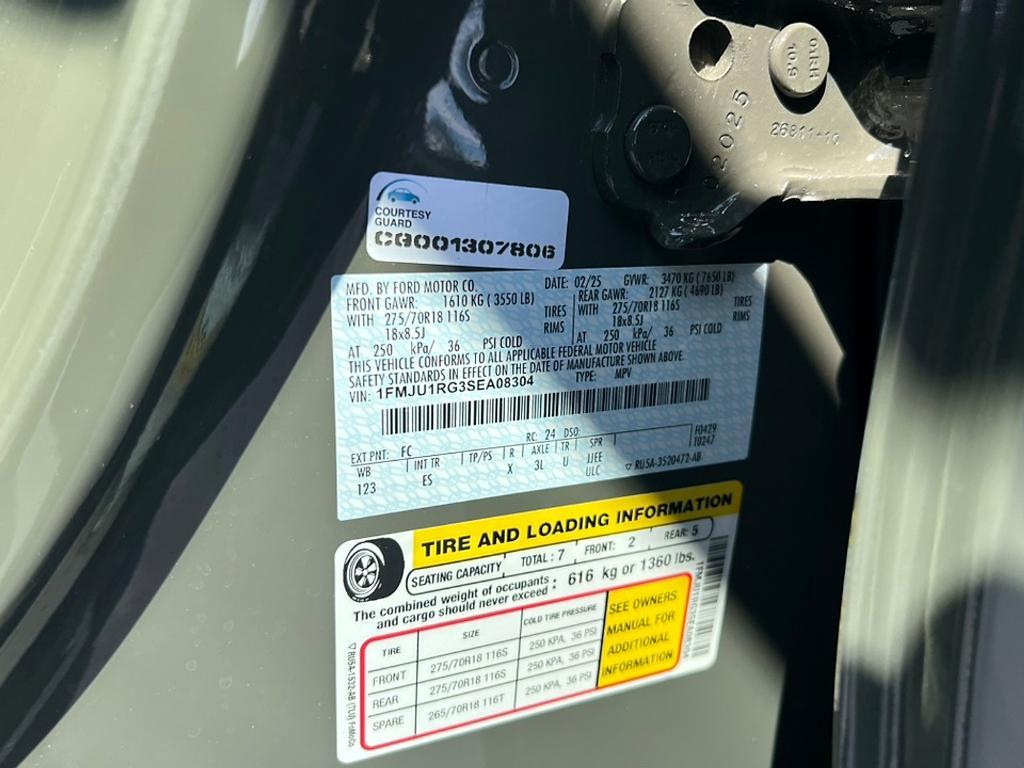 new 2025 Ford Expedition car, priced at $84,520