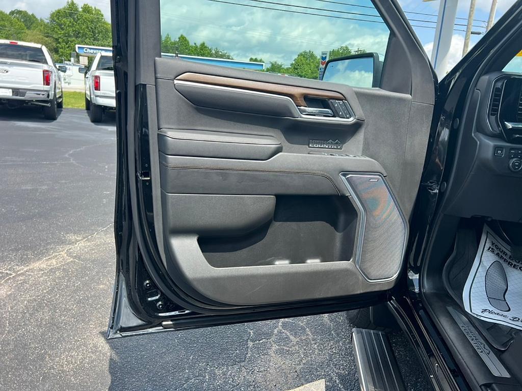 used 2025 Chevrolet Silverado 1500 car, priced at $64,999
