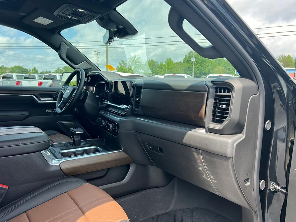 used 2025 Chevrolet Silverado 1500 car, priced at $64,999